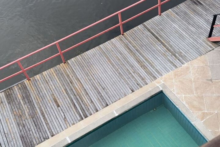 Pool 42 of 72