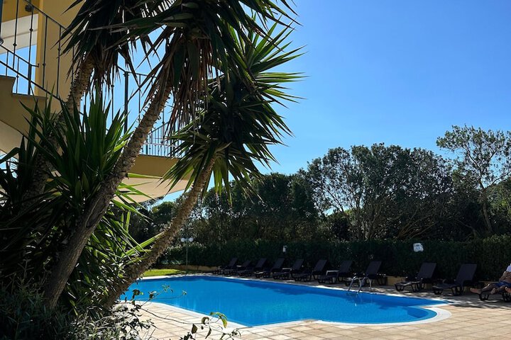 Hotel Pool