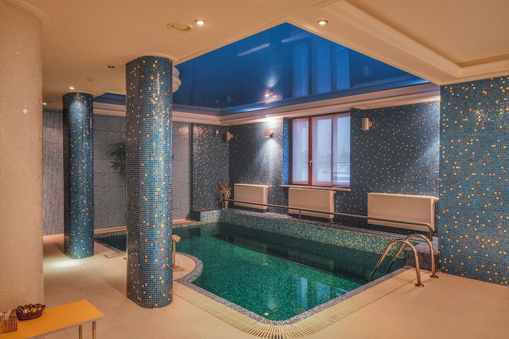 Spa 42 of 56