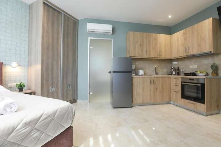 Room 11 of 22