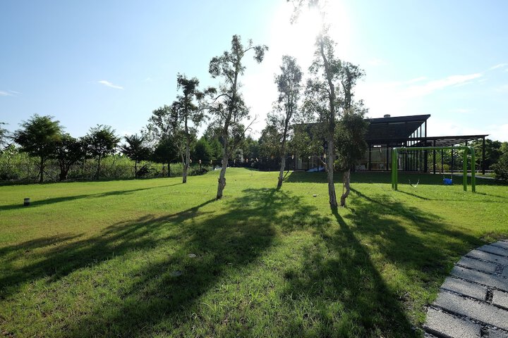 CHILDLIKE HOUSE