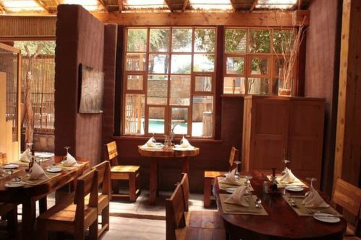 Dining 58 of 78