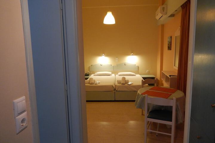 Room 16 of 53