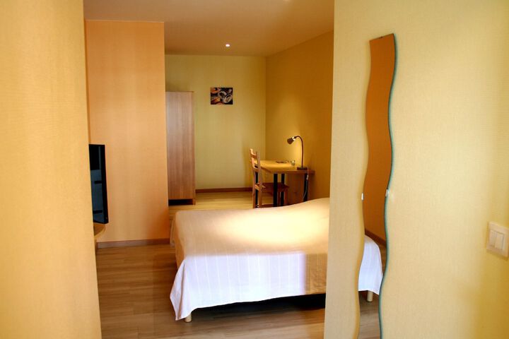 Room 4 of 54