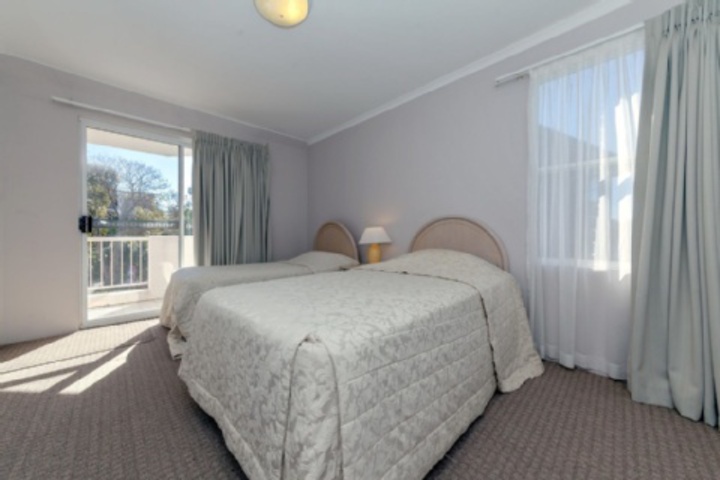 Room 60 of 216