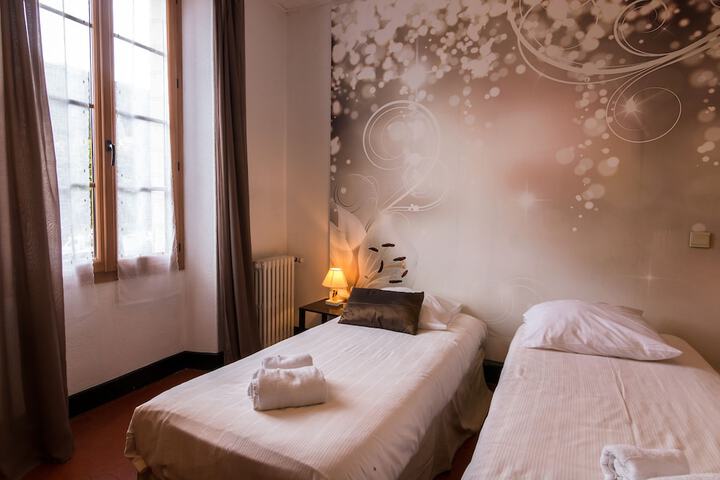 Room 4 of 62