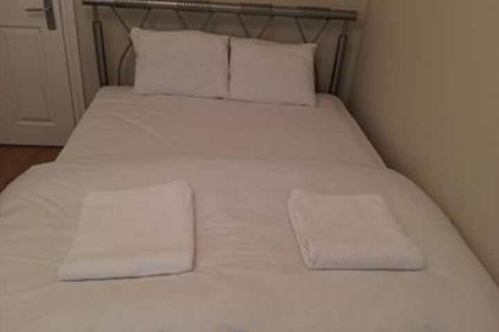 Room 9 of 22