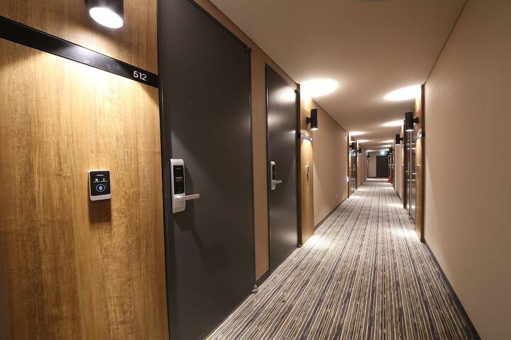 Ballroom/Hall 40 of 41