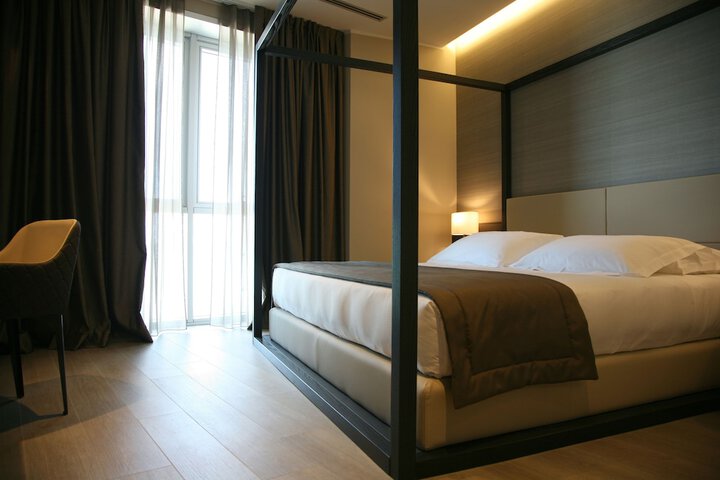 Room 36 of 105