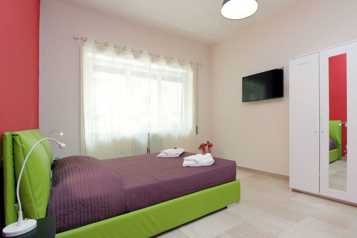 Room 14 of 30