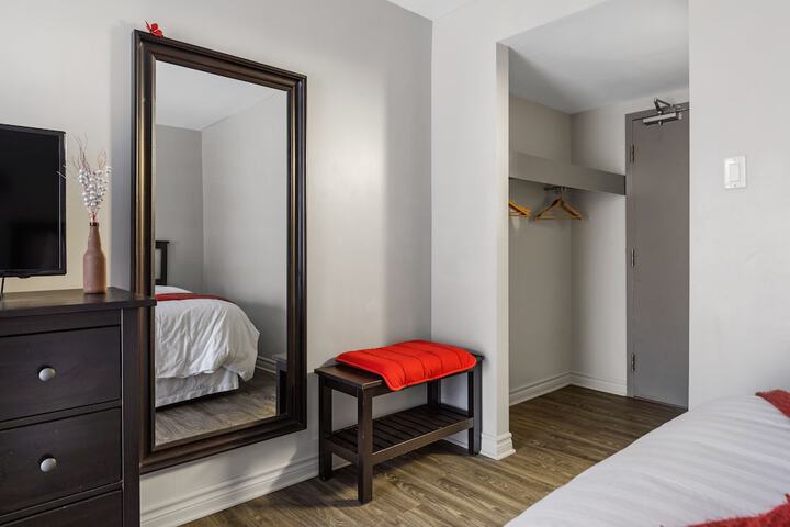 Room 4 of 30