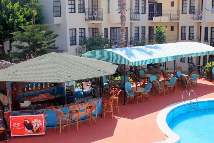 Pool Hotel