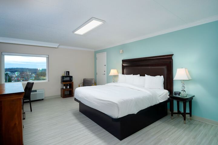 1 King Bed (23 of 23)