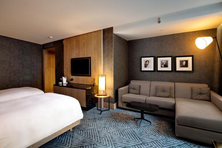 Room 41 of 127