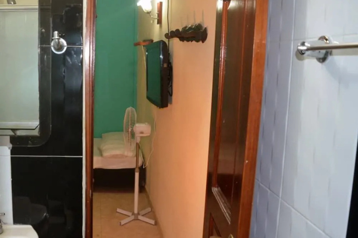 Room 7 of 14