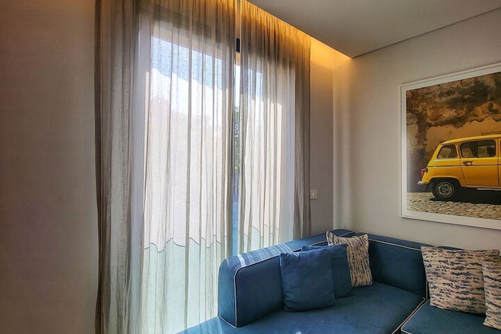 Room 38 of 64