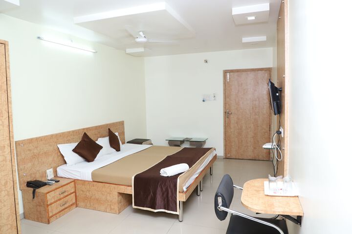 Room 33 of 34