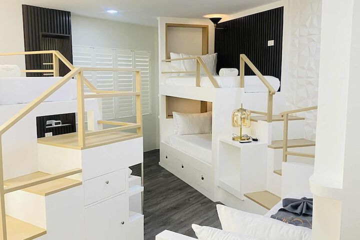 Room 18 of 54