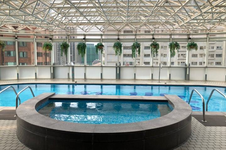 Pools & Facilities