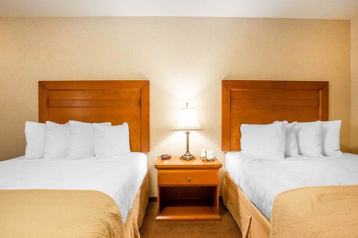 Room 8 of 36