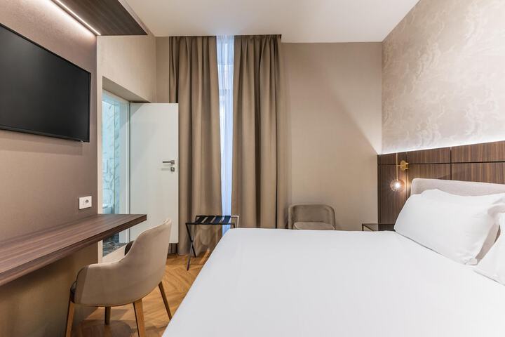 Room 62 of 110