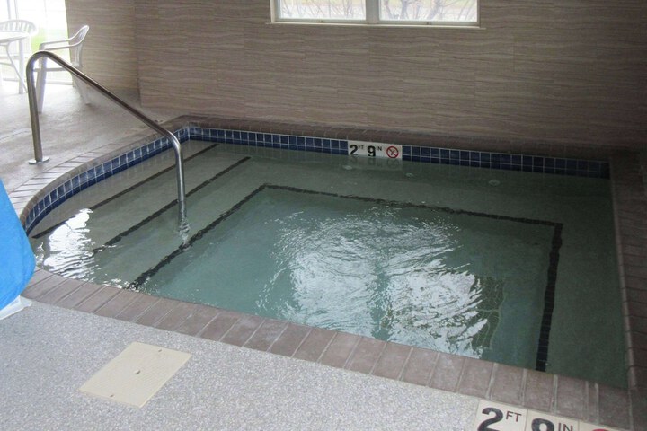 Hotel Pool