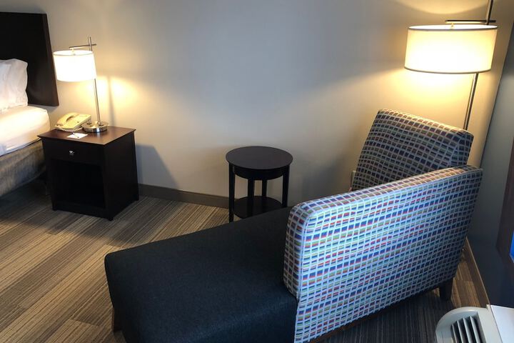 Room 9 of 41