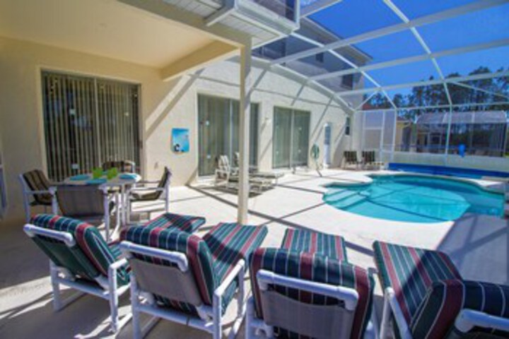 Pool 11 of 29