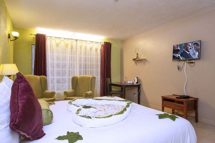Room 6 of 37