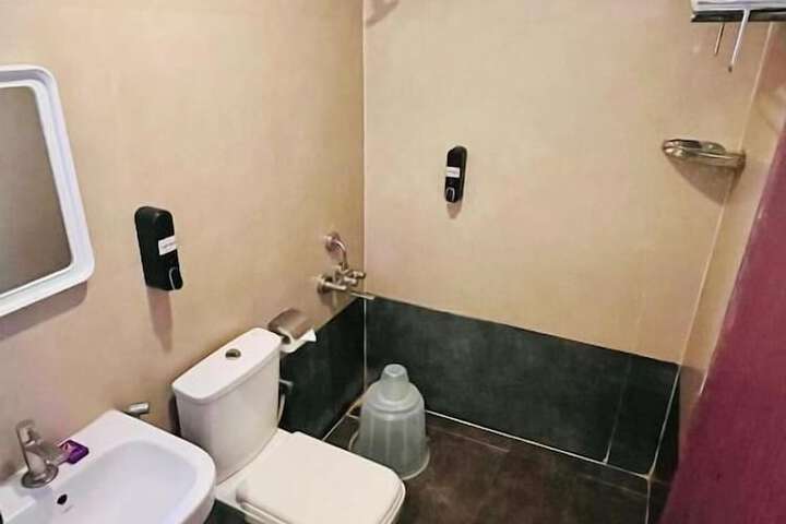 Room 19 of 27