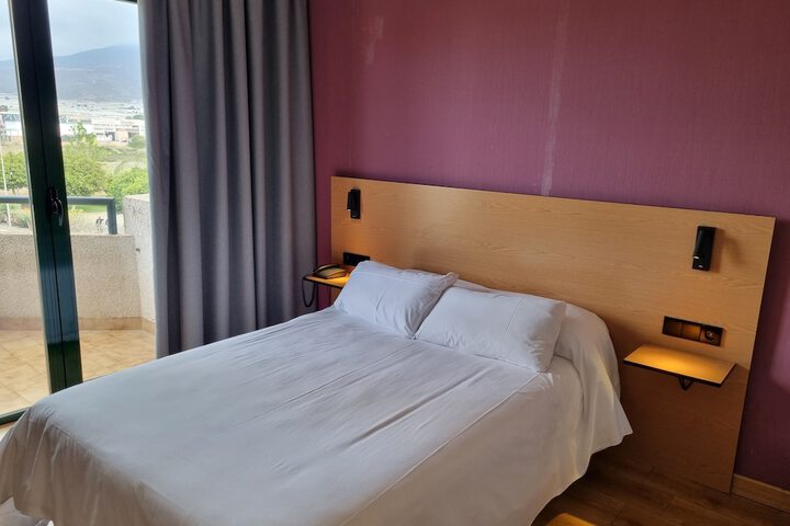 Room 5 of 27