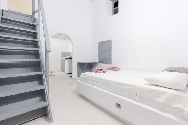Room 3 of 15