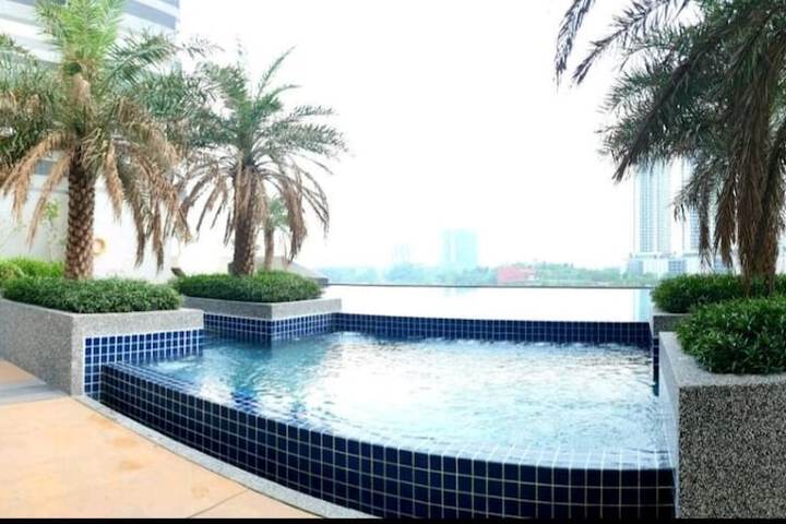 Pool 19 of 23