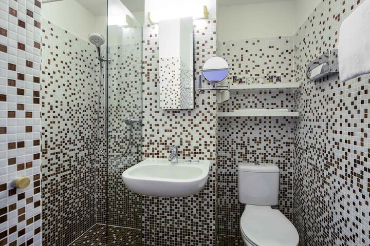 Clean Restrooms
