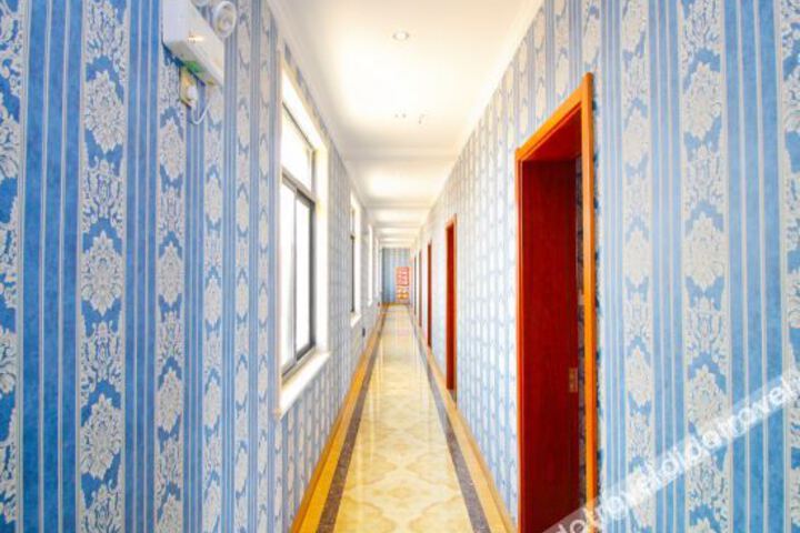 Hotel Interior 11 of 25