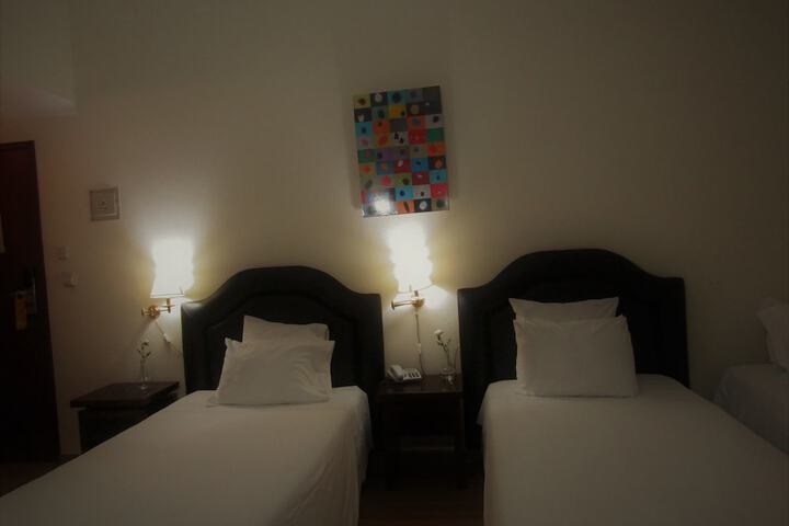 Room 14 of 65