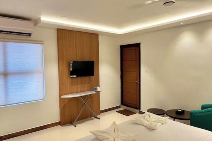 Room 12 of 97