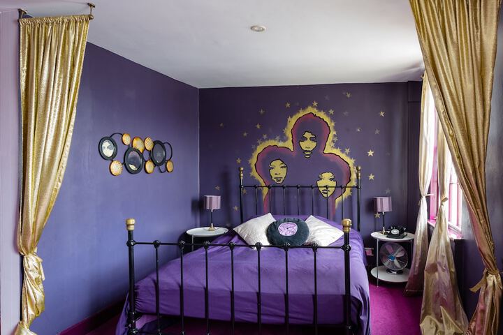 Room 73 of 272