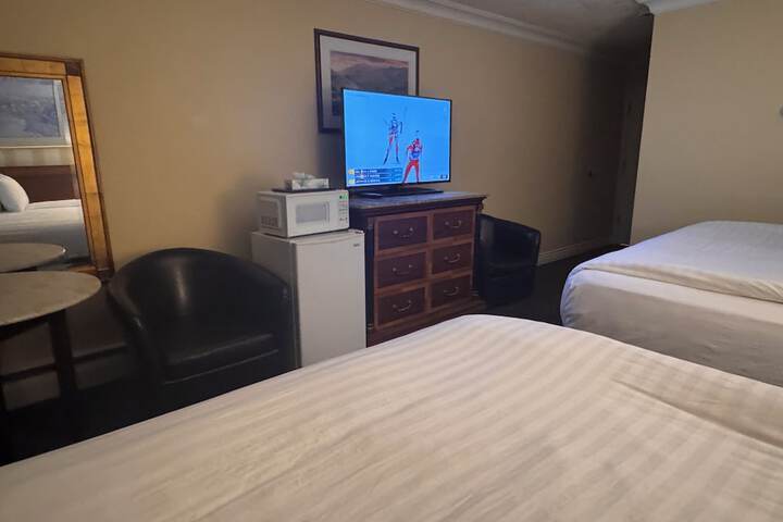 Room 64 of 77
