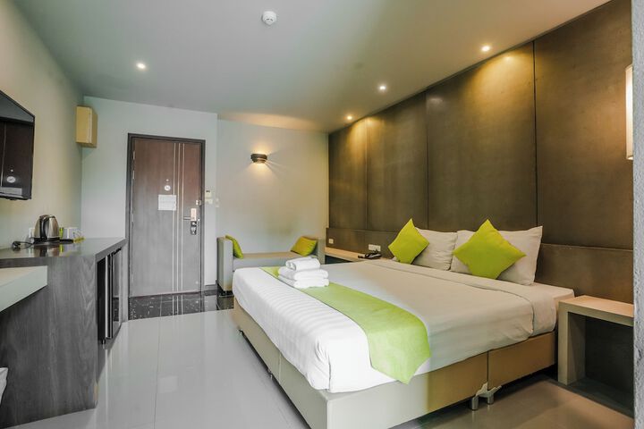 Room 35 of 46