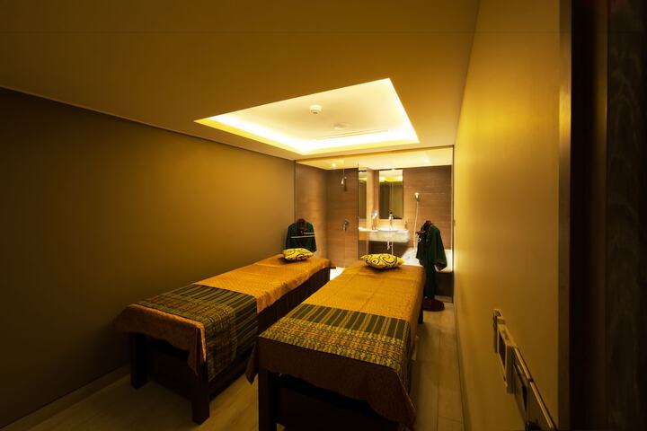 Room 27 of 57