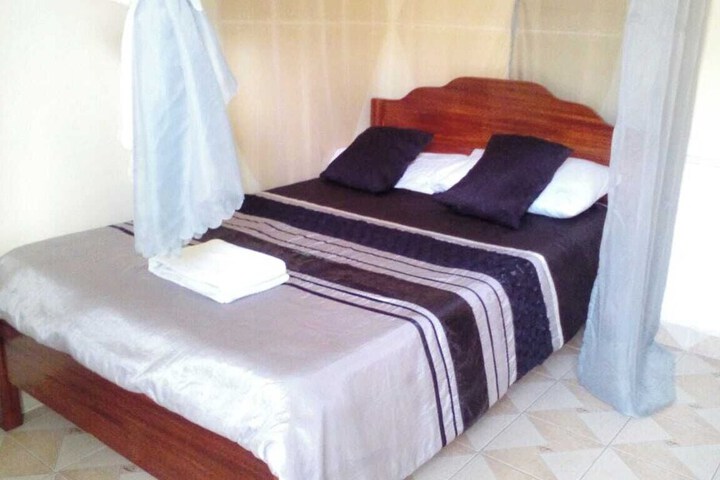 Room 7 of 20