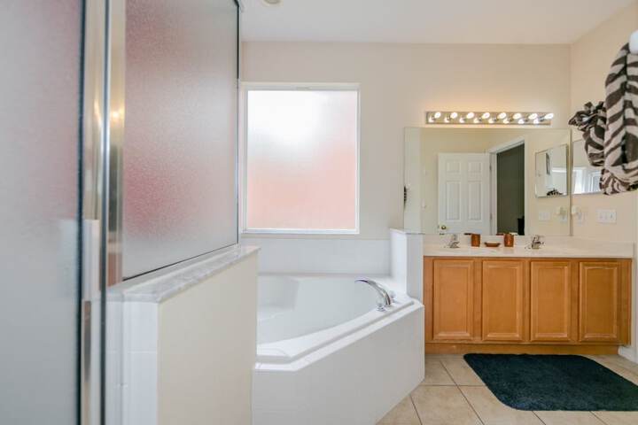 Room 21 of 27