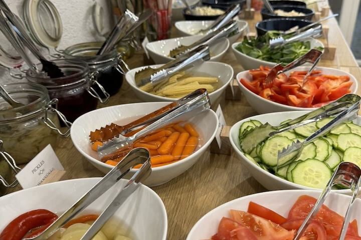 Dining 90 of 118