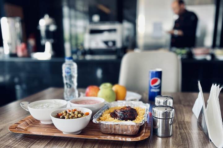 Dining 11 of 33