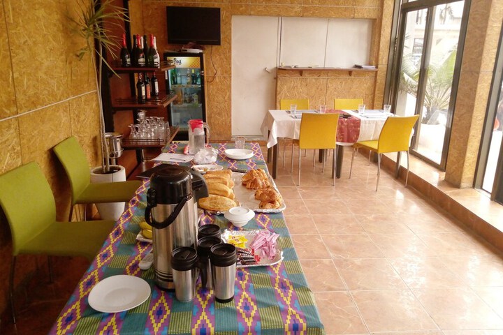Breakfast/Coffee Service 12 of 15