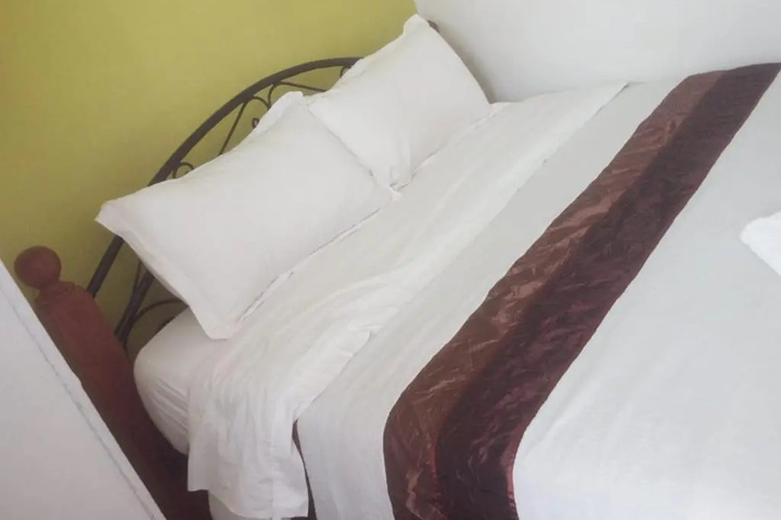 Room 2 of 14