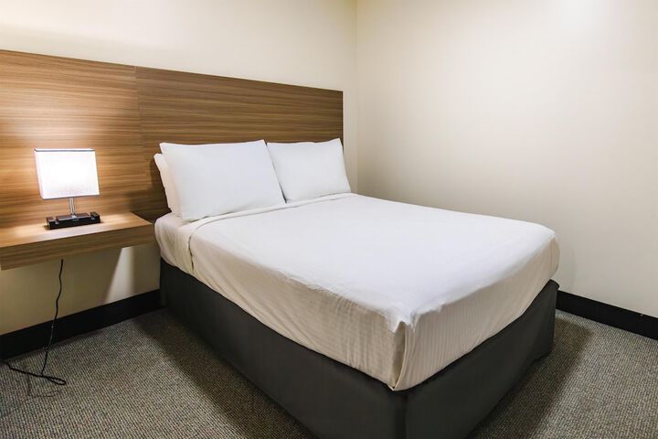 Room 33 of 52