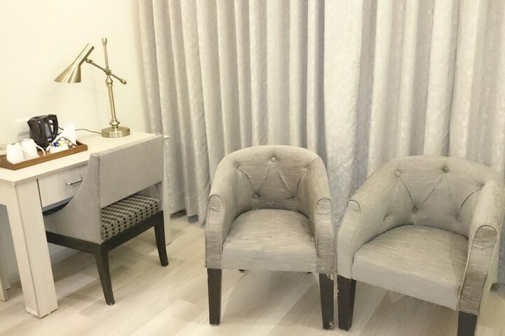 Room 12 of 30