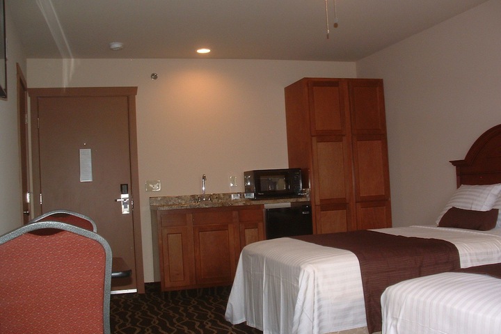 Room 4 of 27